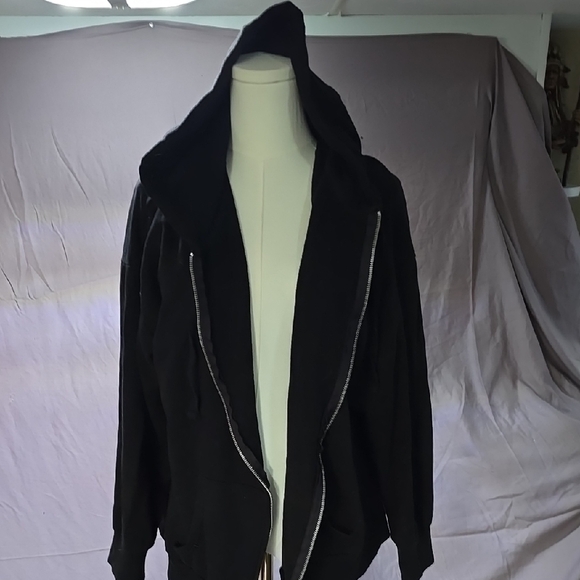 Time and Tru Black Zip-Up Hoodie - Picture 3 of 7